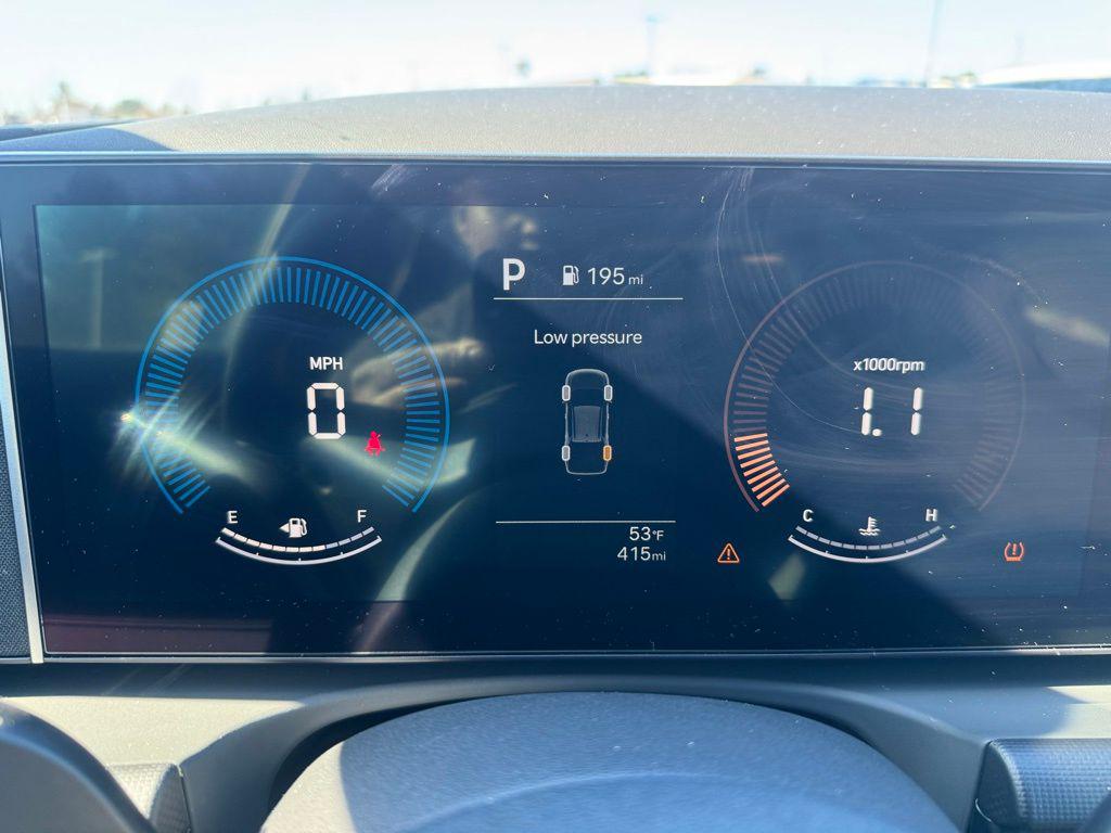 2025 Hyundai Santa Cruz SE - Photo 8