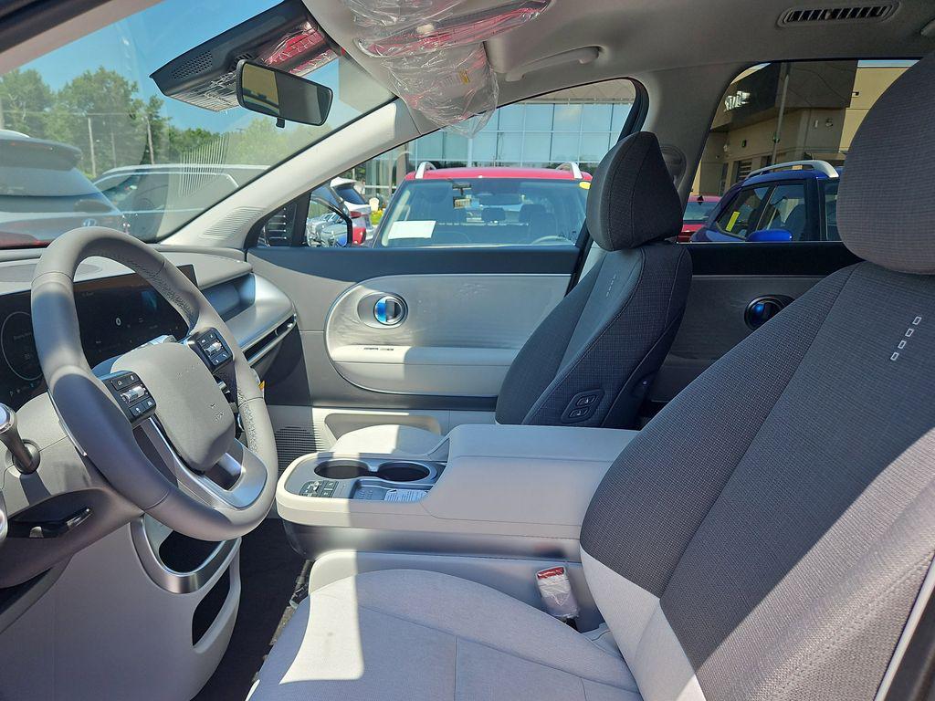 2026 Hyundai IONIQ 9 SE - Photo 17