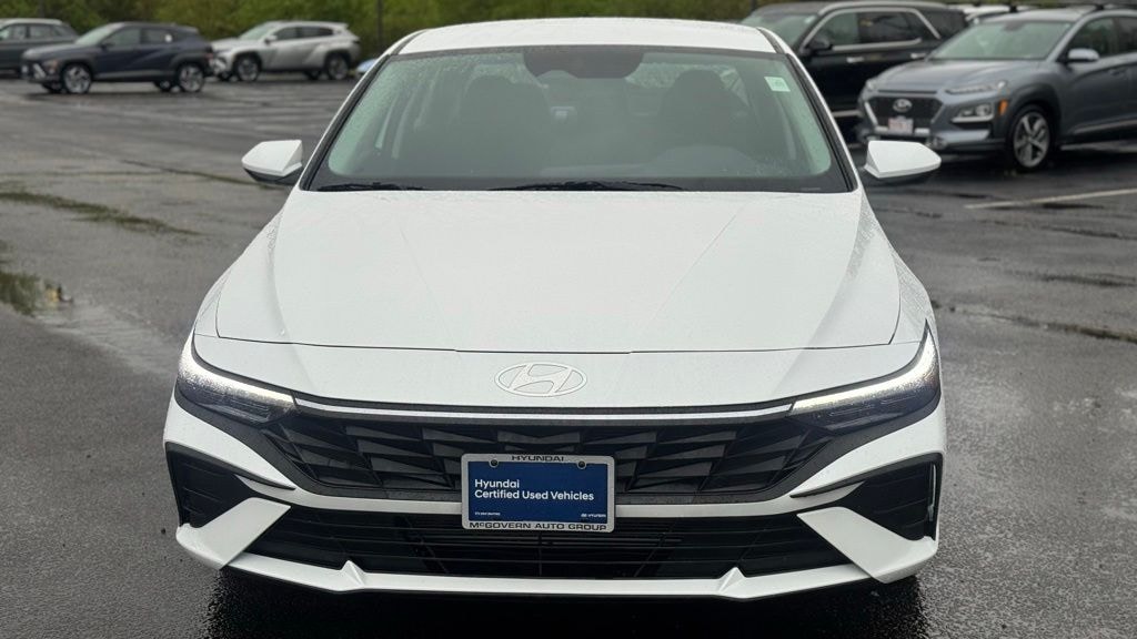 Certified 2025 Hyundai Elantra SE Sedan