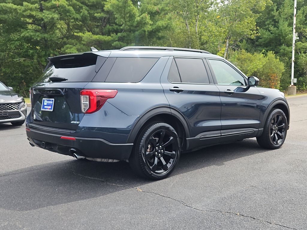 2023 Ford Explorer ST-Line photo 2