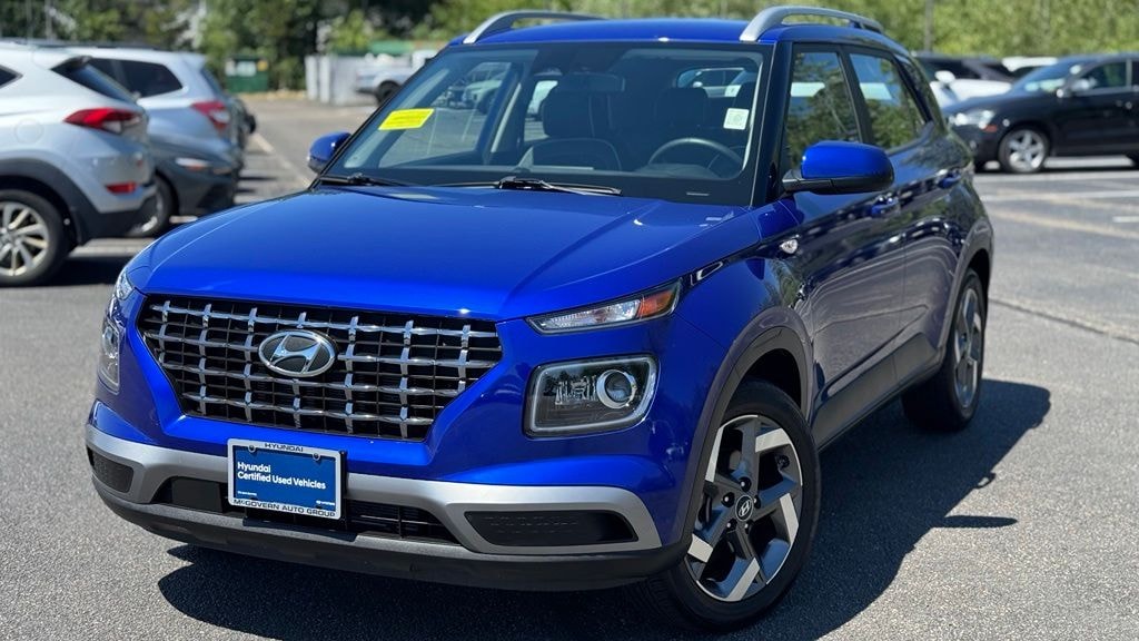 Used 2025 Hyundai Venue Limited SUV