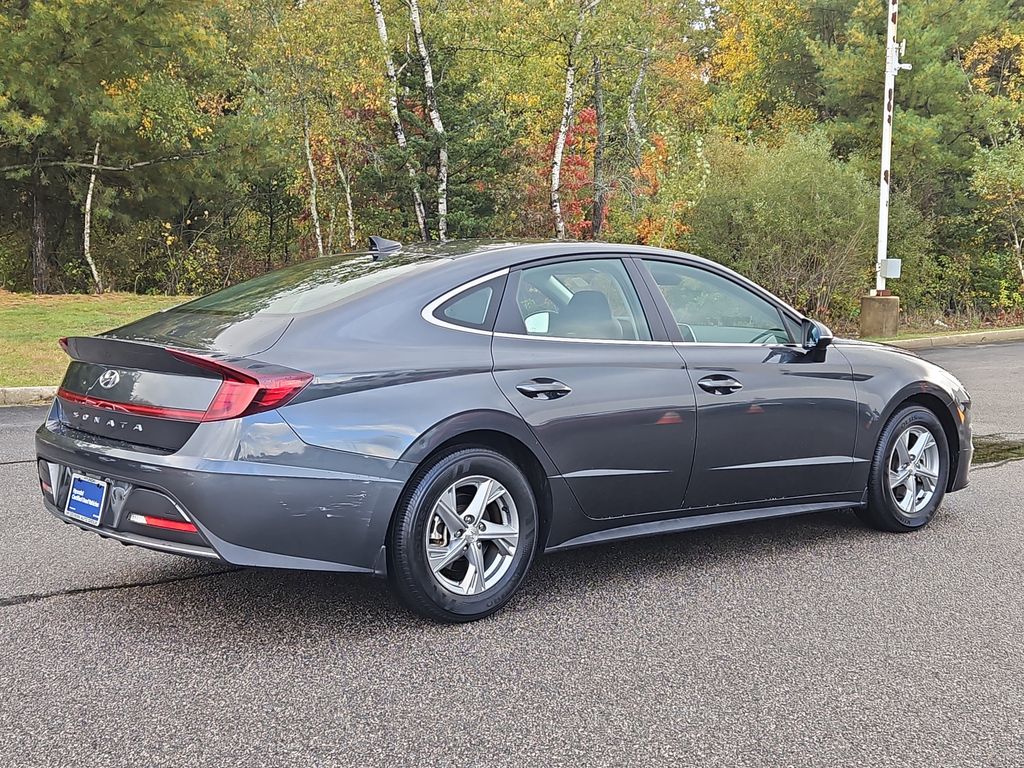 2023 Hyundai Sonata SE photo 2