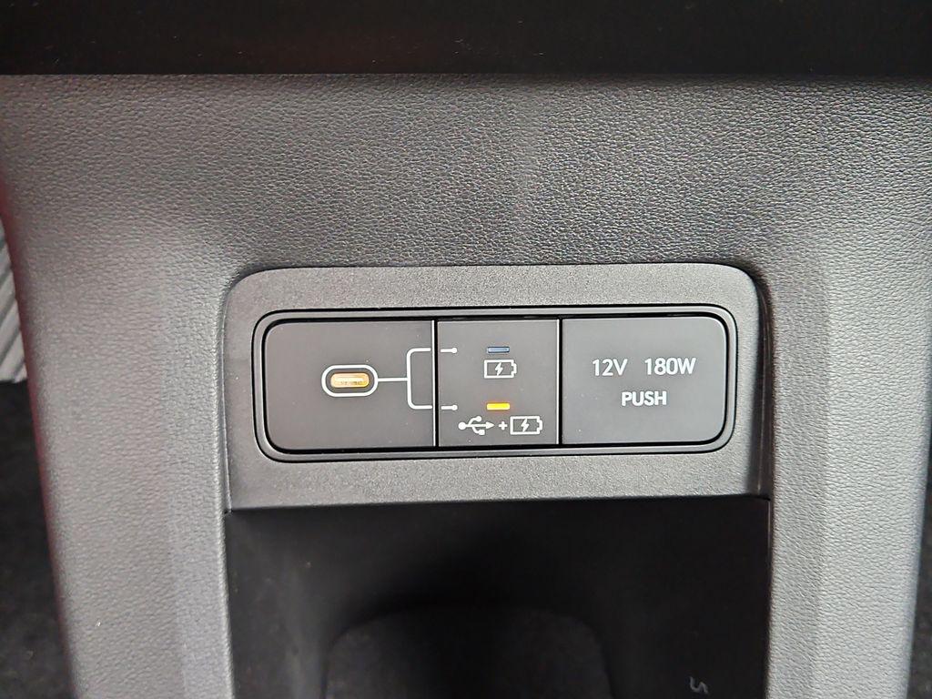 2025 Hyundai IONIQ 5 XRT - Photo 13
