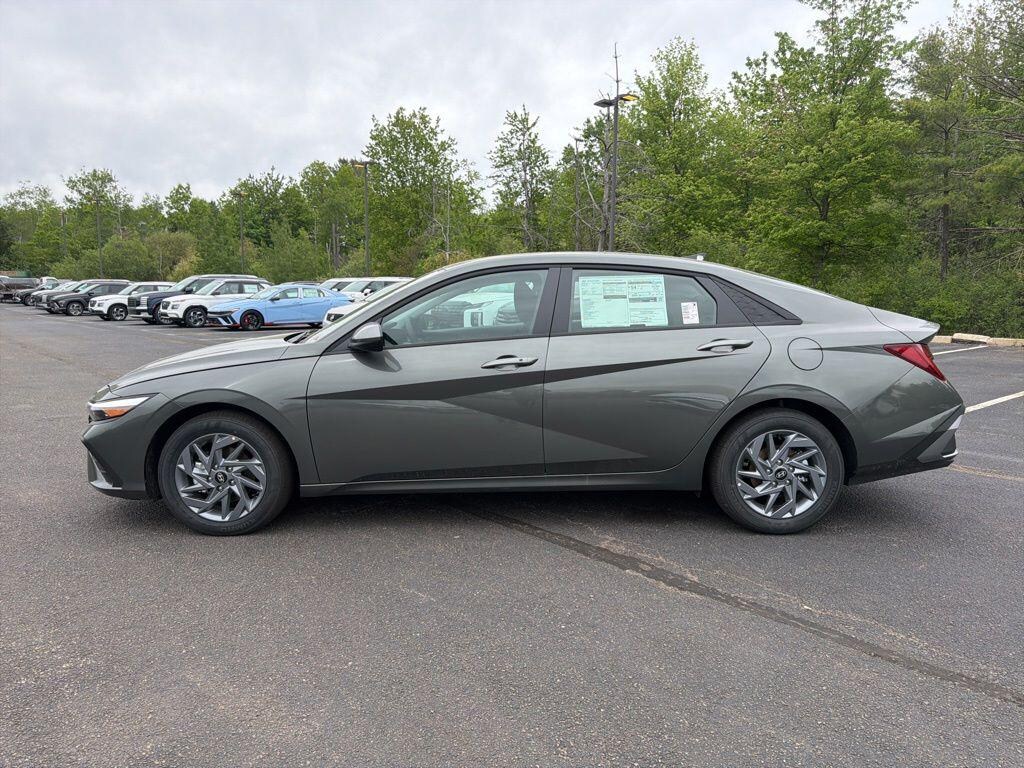 New 2026 Hyundai Elantra Hybrid Blue Sedan