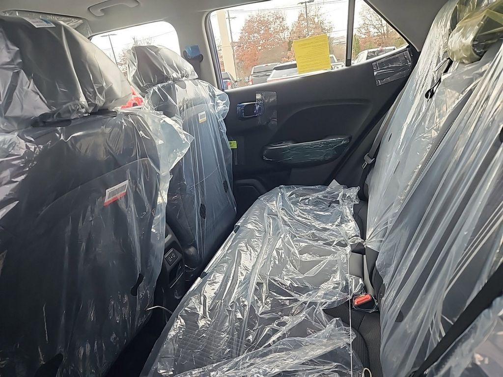 2025 Hyundai Venue Limited photo 3