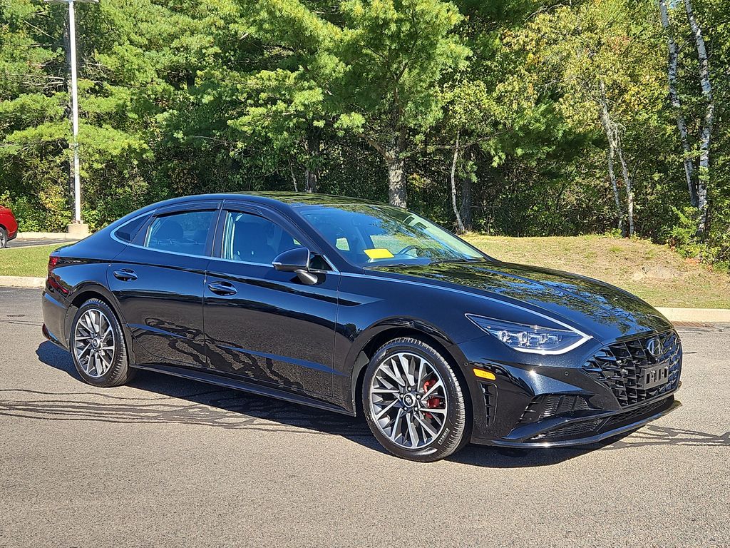 2022 Hyundai Sonata Limited photo 2
