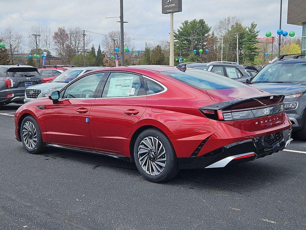 New 2025 Hyundai Sonata Hybrid SEL Sedan