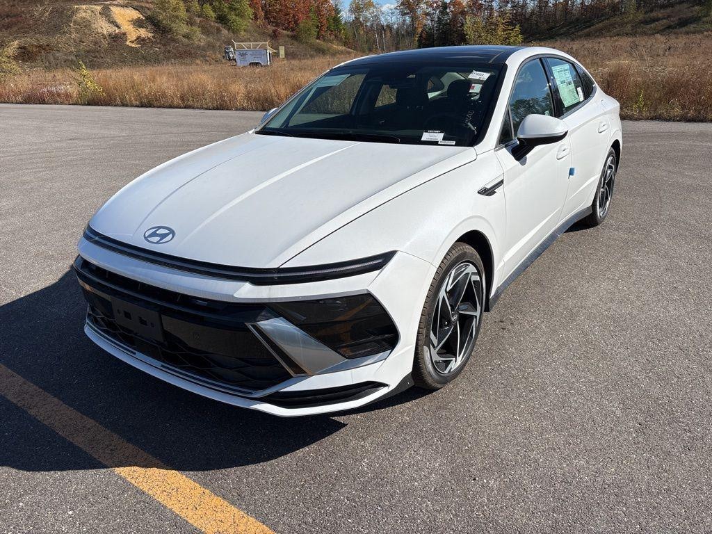 New 2025 Hyundai Sonata SEL Convenience Sedan