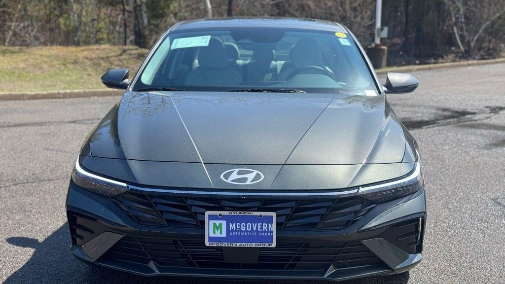 New 2026 Hyundai Elantra Limited Sedan