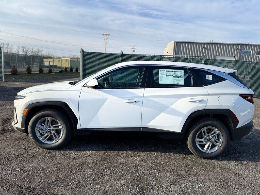 New 2026 Hyundai Tucson SE AWD SUV