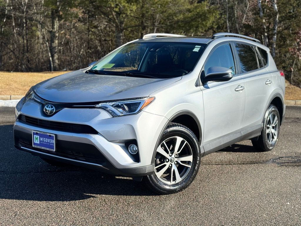 2018 Toyota RAV4 XLE's photo