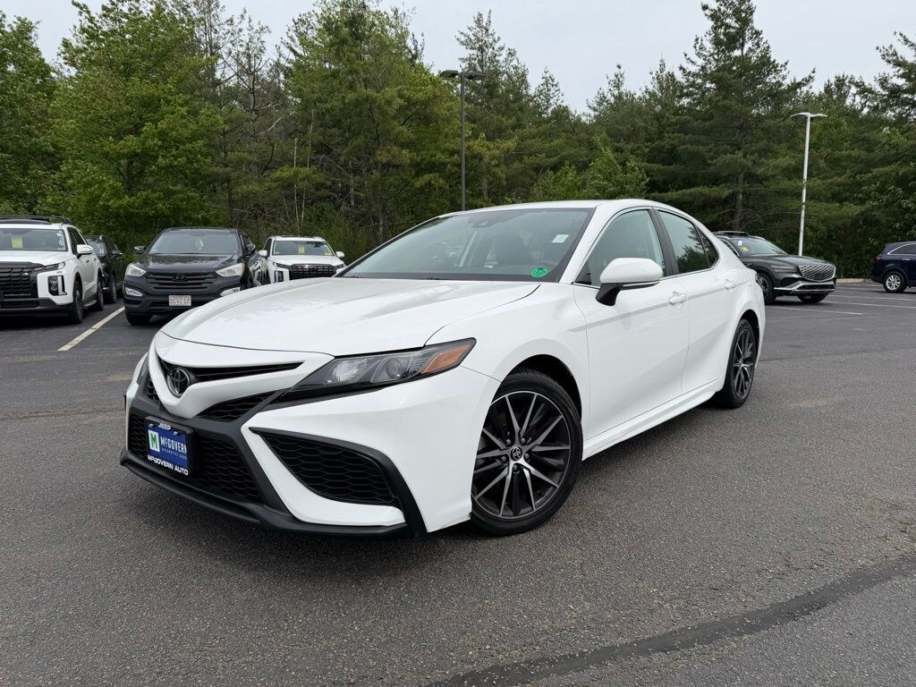 Used 2024 Toyota Camry SE Sedan