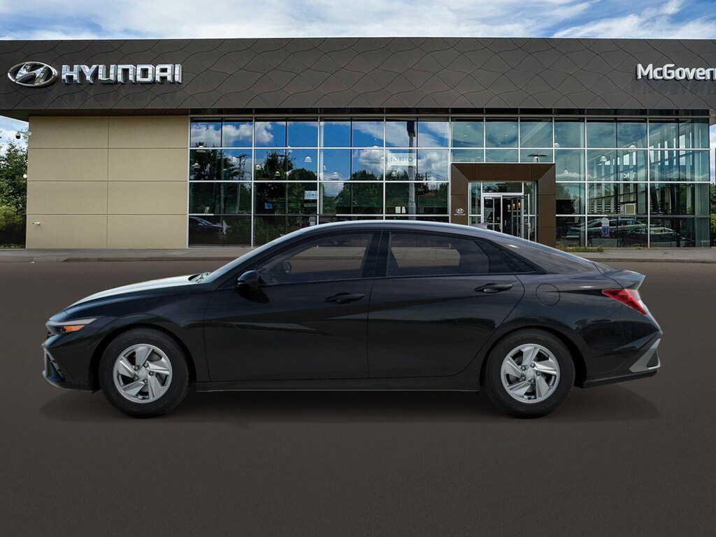 New 2026 Hyundai Elantra SE Sedan