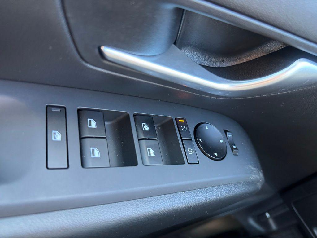 2025 Hyundai Santa Cruz SE - Photo 14