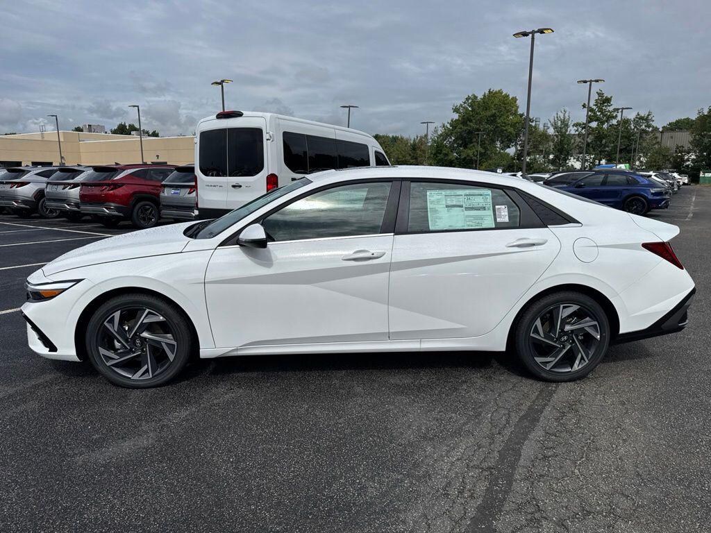 New 2026 Hyundai Elantra Limited Sedan