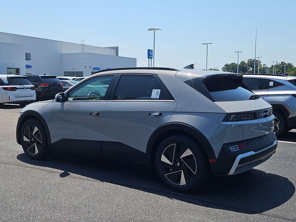 2025 Hyundai Ioniq 5 SEL photo 2