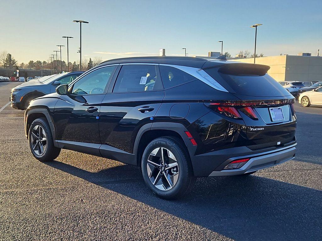 2025 Hyundai Tucson SEL photo 2