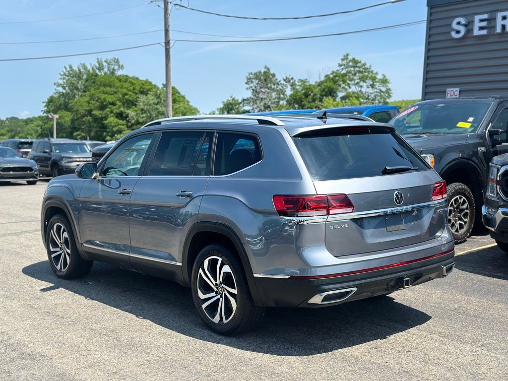 2022 Volkswagen Atlas SEL photo 3