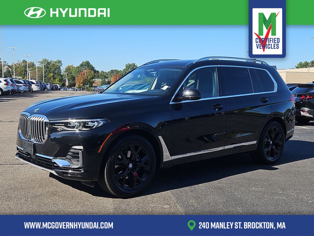 2022 BMW X7 40i's photo
