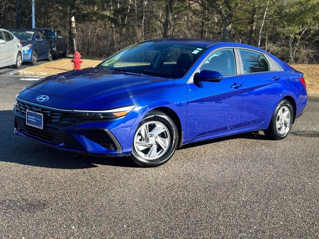 Certified 2025 Hyundai Elantra SE Sedan