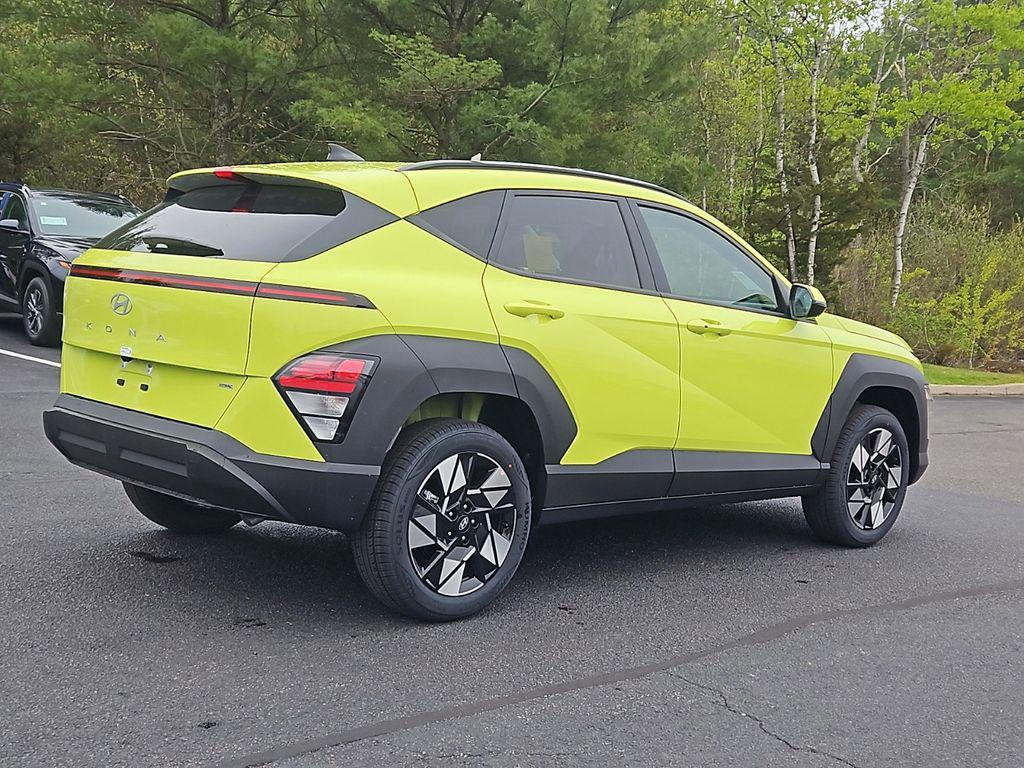 2025 Hyundai Kona SEL photo 2