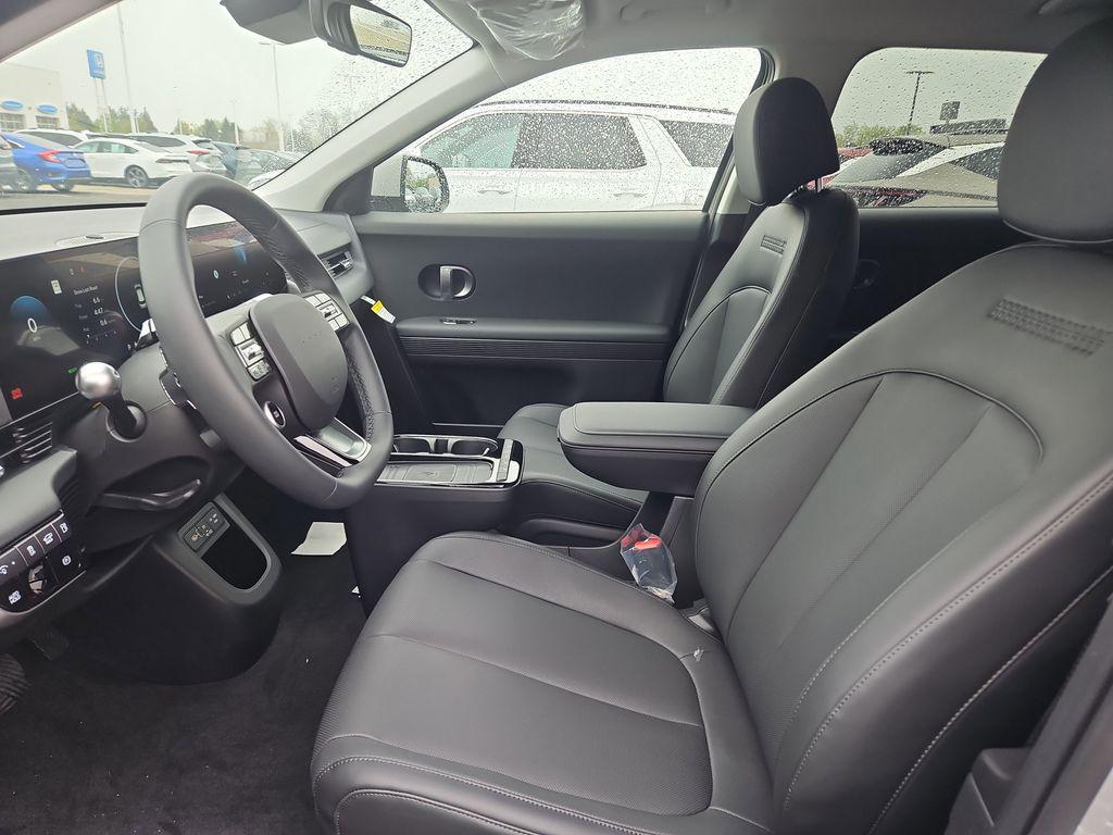 2025 Hyundai IONIQ 5 SEL - Photo 18