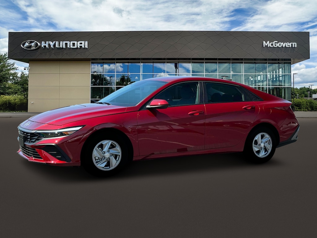 New 2025 Hyundai Elantra SE Sedan