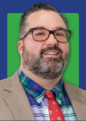 Staff member Damian Tsika from 080592d7f44c