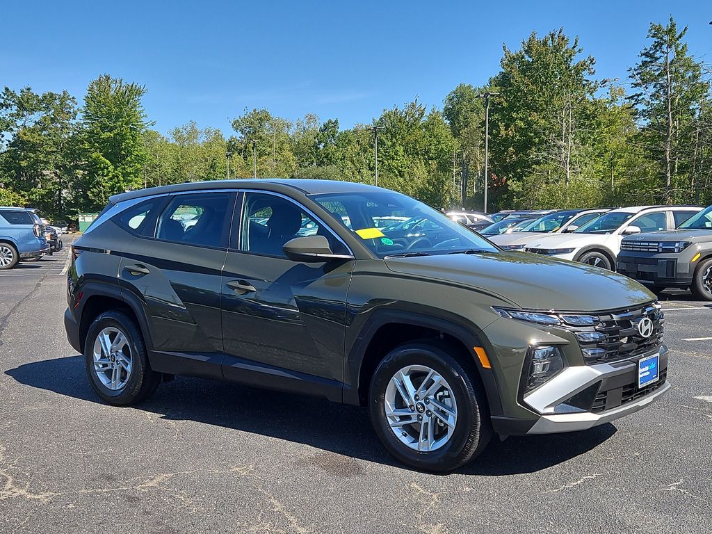 2025 Hyundai Tucson SE photo 2