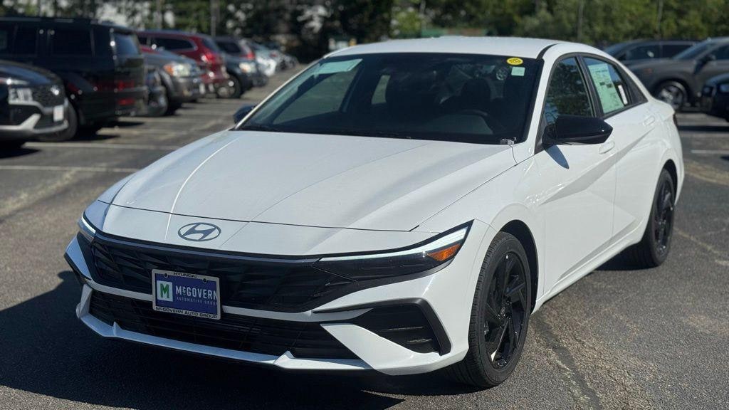 New 2026 Hyundai Elantra SEL Sport Sedan
