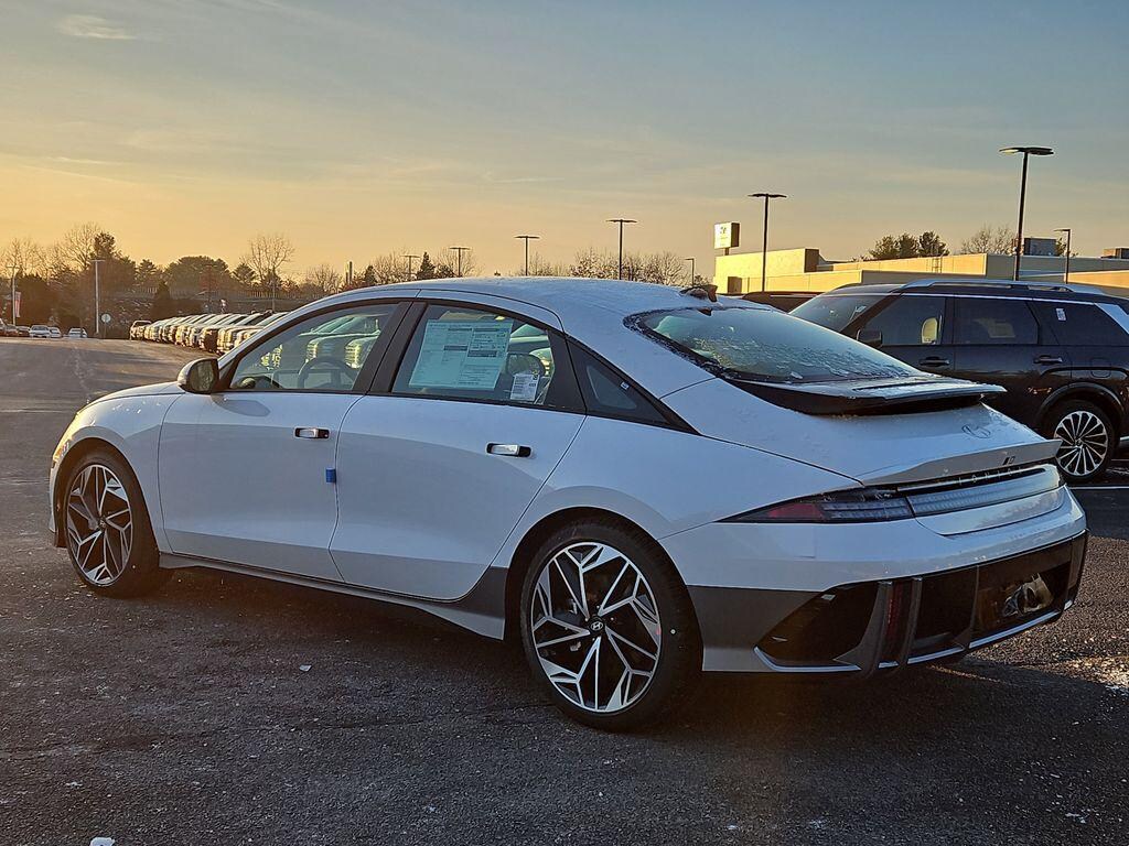 New 2025 Hyundai IONIQ 6 SEL Sedan