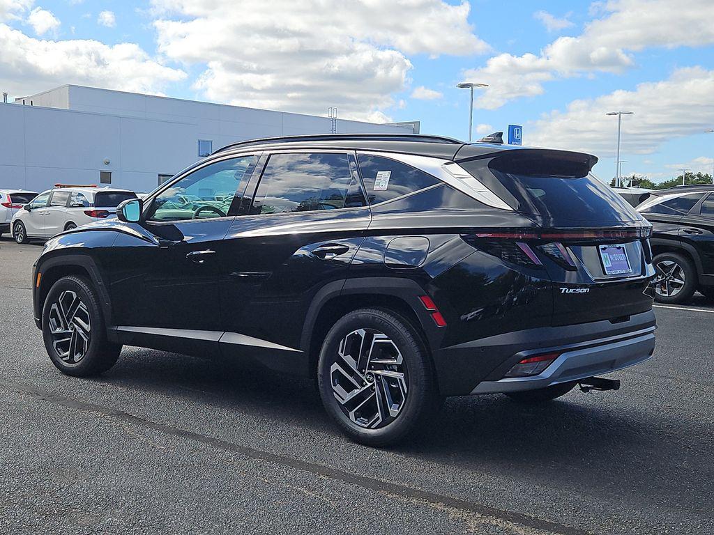 2025 Hyundai Tucson Hybrid Limited photo 2