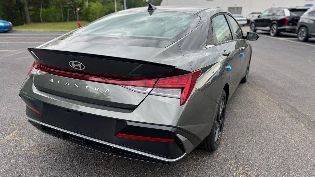 New 2026 Hyundai Elantra SEL Sport Premium Sedan