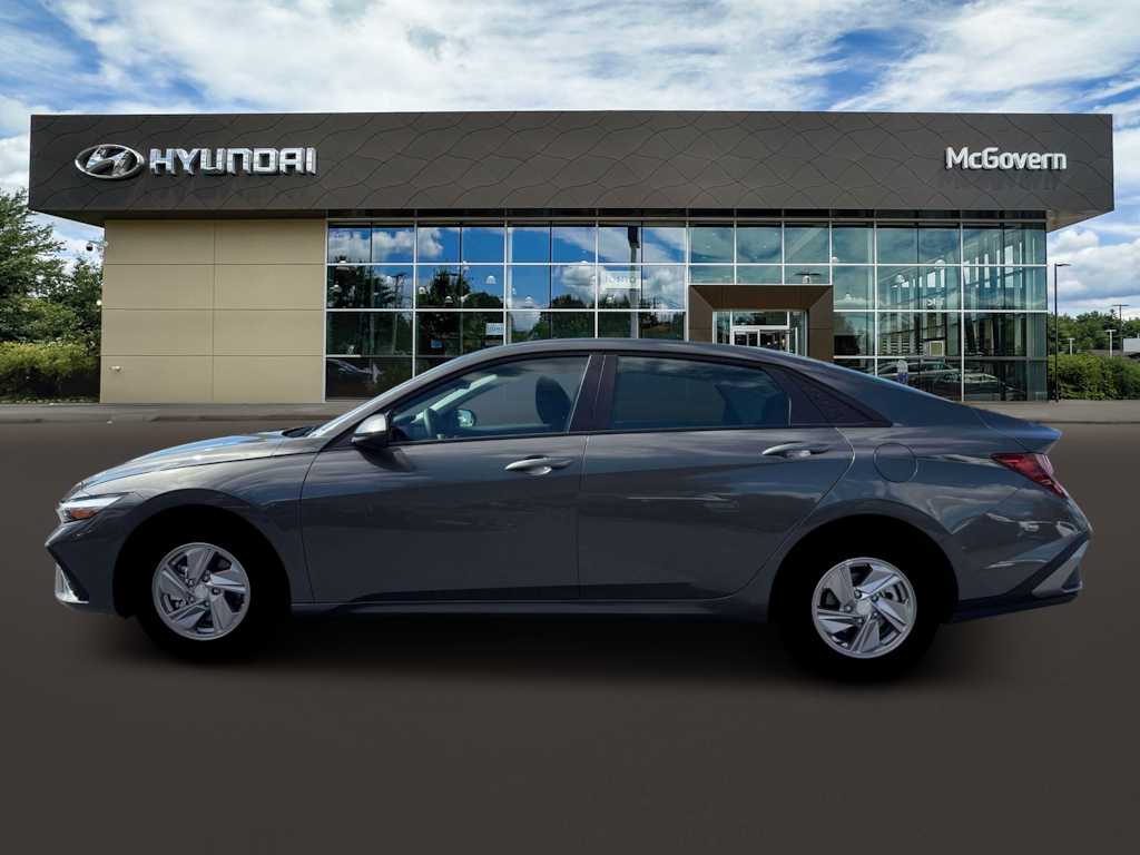 New 2026 Hyundai Elantra SE Sedan