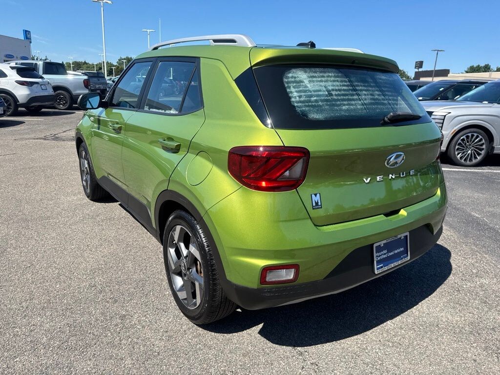 Used 2024 Hyundai Venue SEL SUV