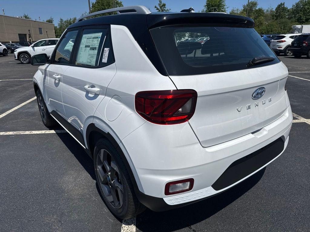 New 2026 Hyundai Venue SEL w/Two-Tone Roof SUV