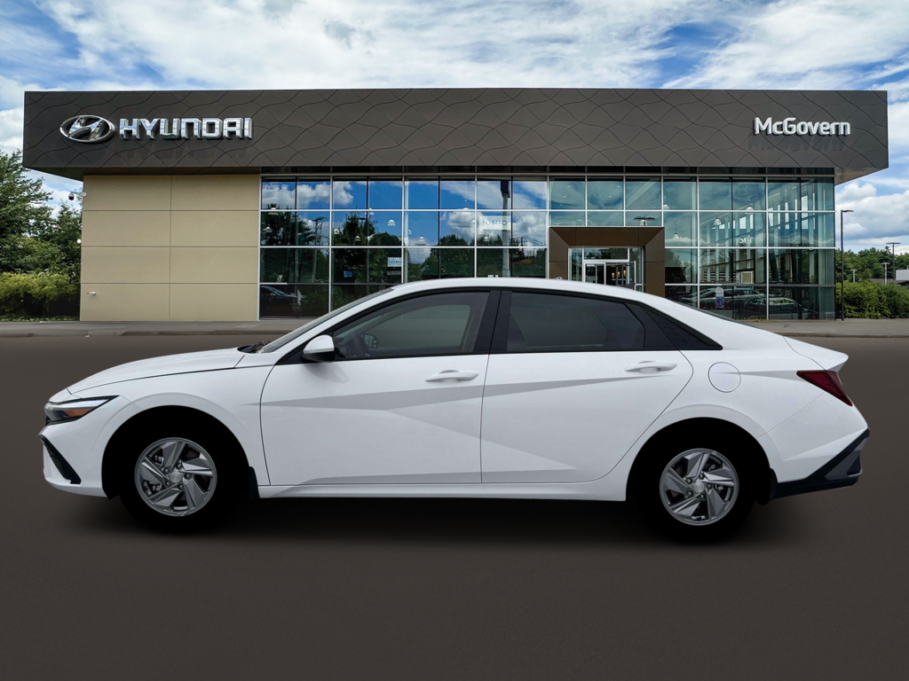 New 2026 Hyundai Elantra SE Sedan