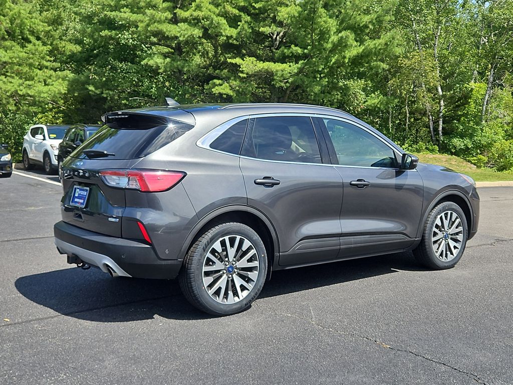 2020 Ford Escape Titanium photo 3