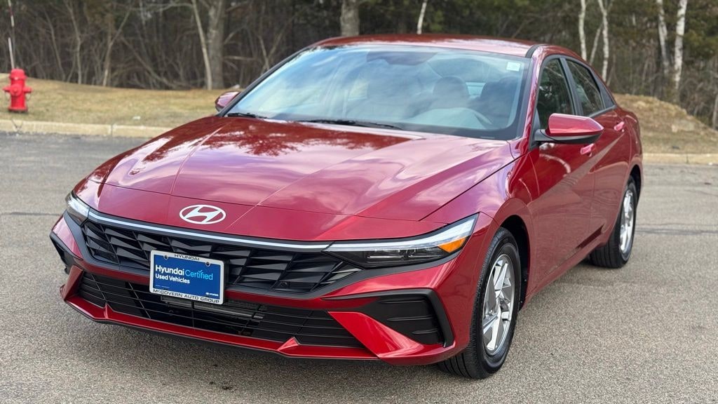 Certified 2025 Hyundai Elantra SE Sedan