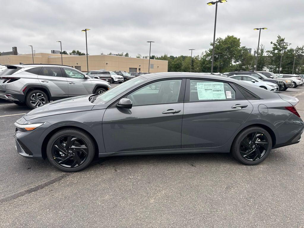 New 2026 Hyundai Elantra SEL Sport Sedan