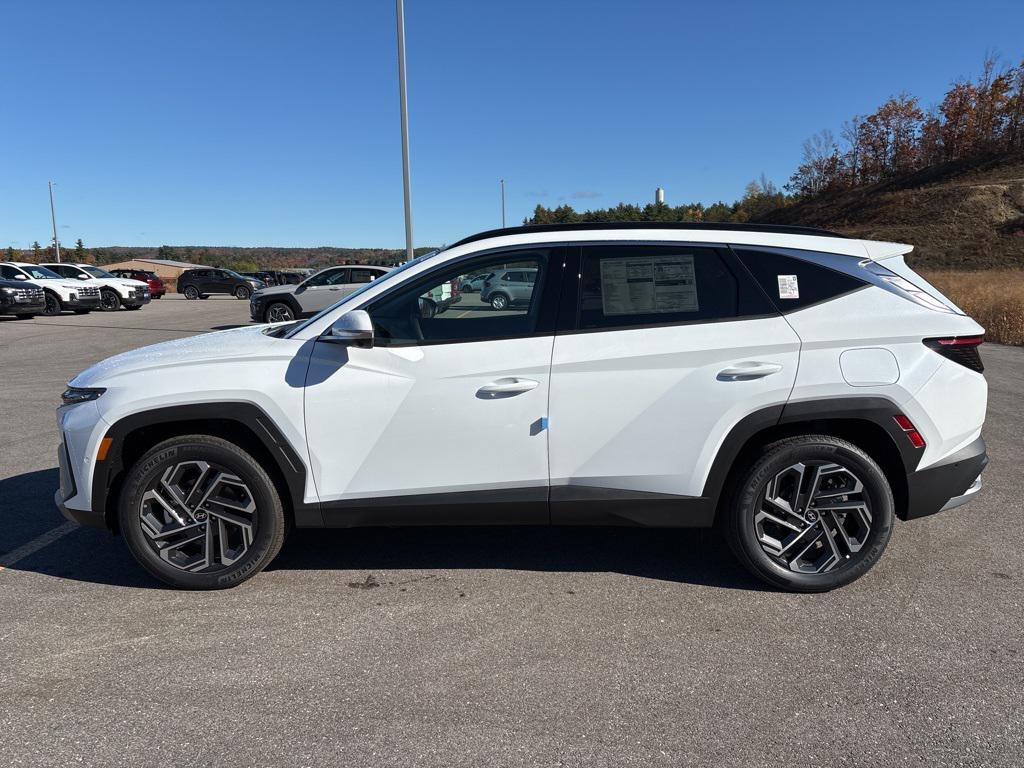 2025 Hyundai Tucson Hybrid Limited photo 2