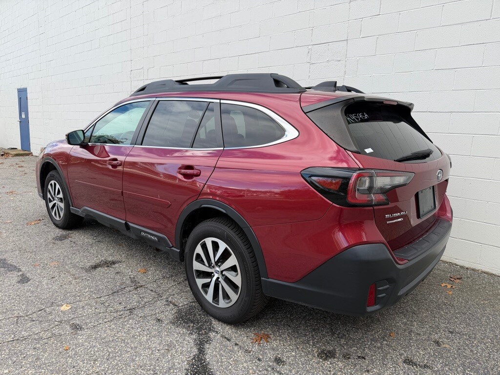 Used 2022 Subaru Outback Premium SUV