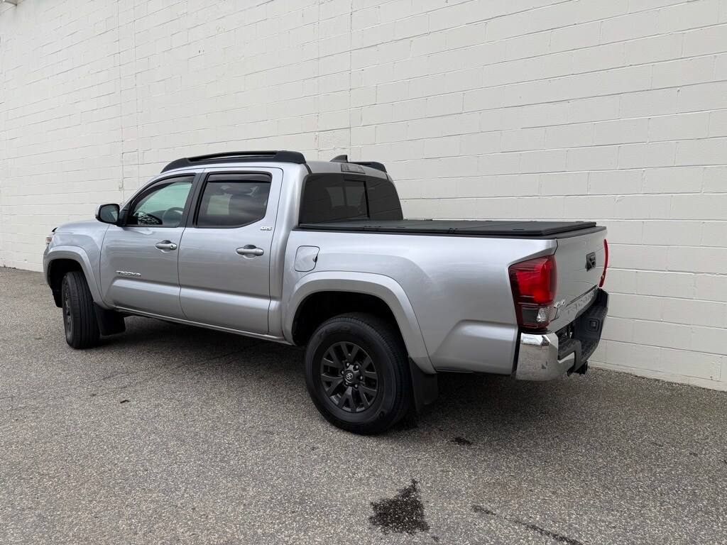 2022 Toyota Tacoma V6 photo 2