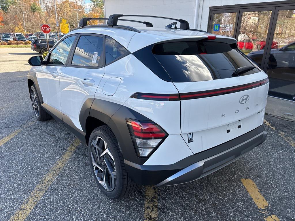 2026 Hyundai Kona SEL photo 2