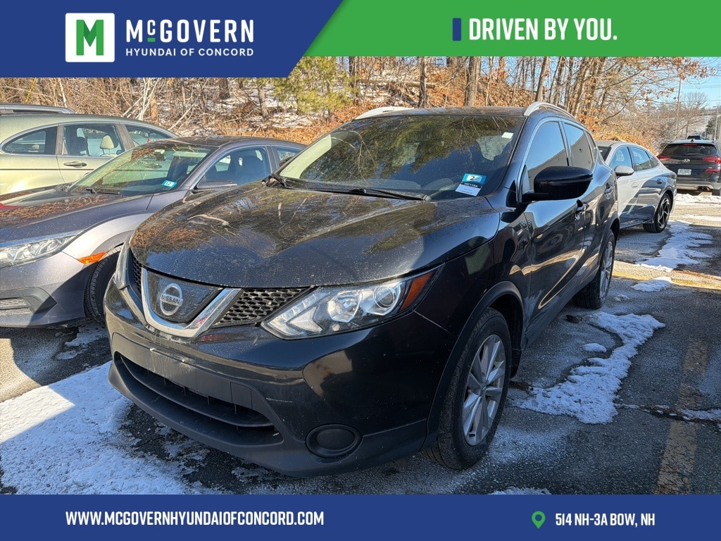 2018 Nissan Rogue Sport SV's photo