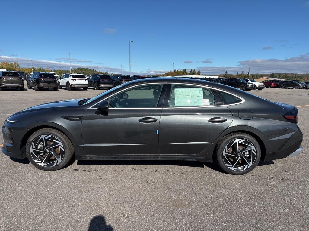 2025 Hyundai Sonata SEL Convenience photo 2