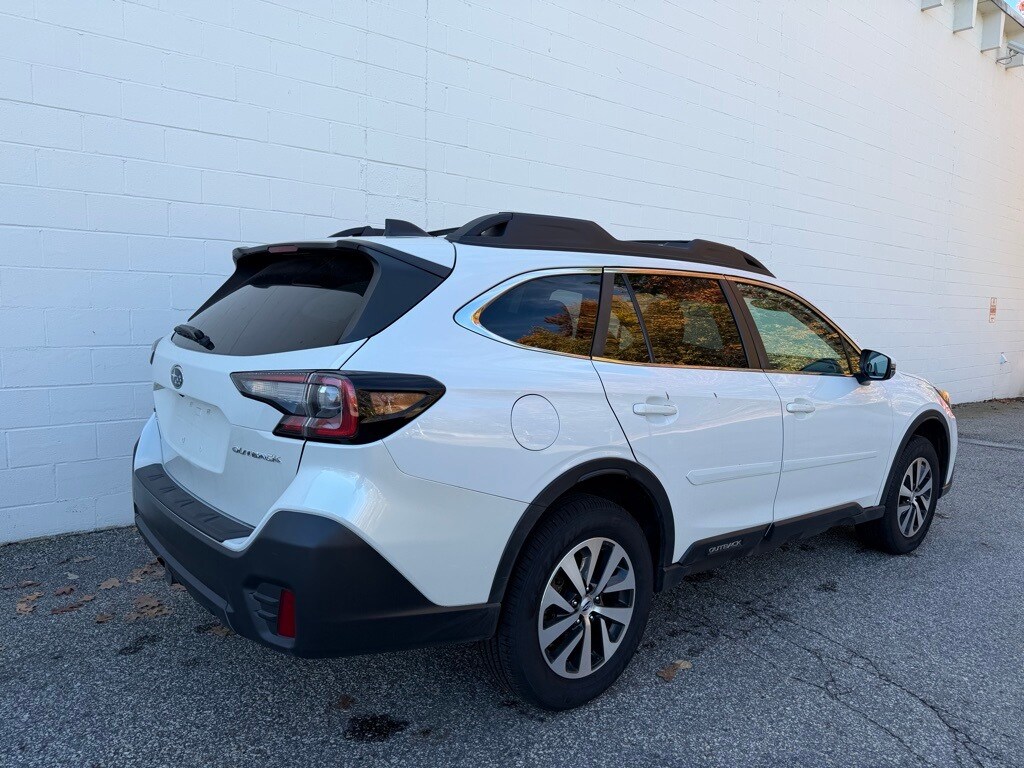 2022 Subaru Outback Premium photo 3