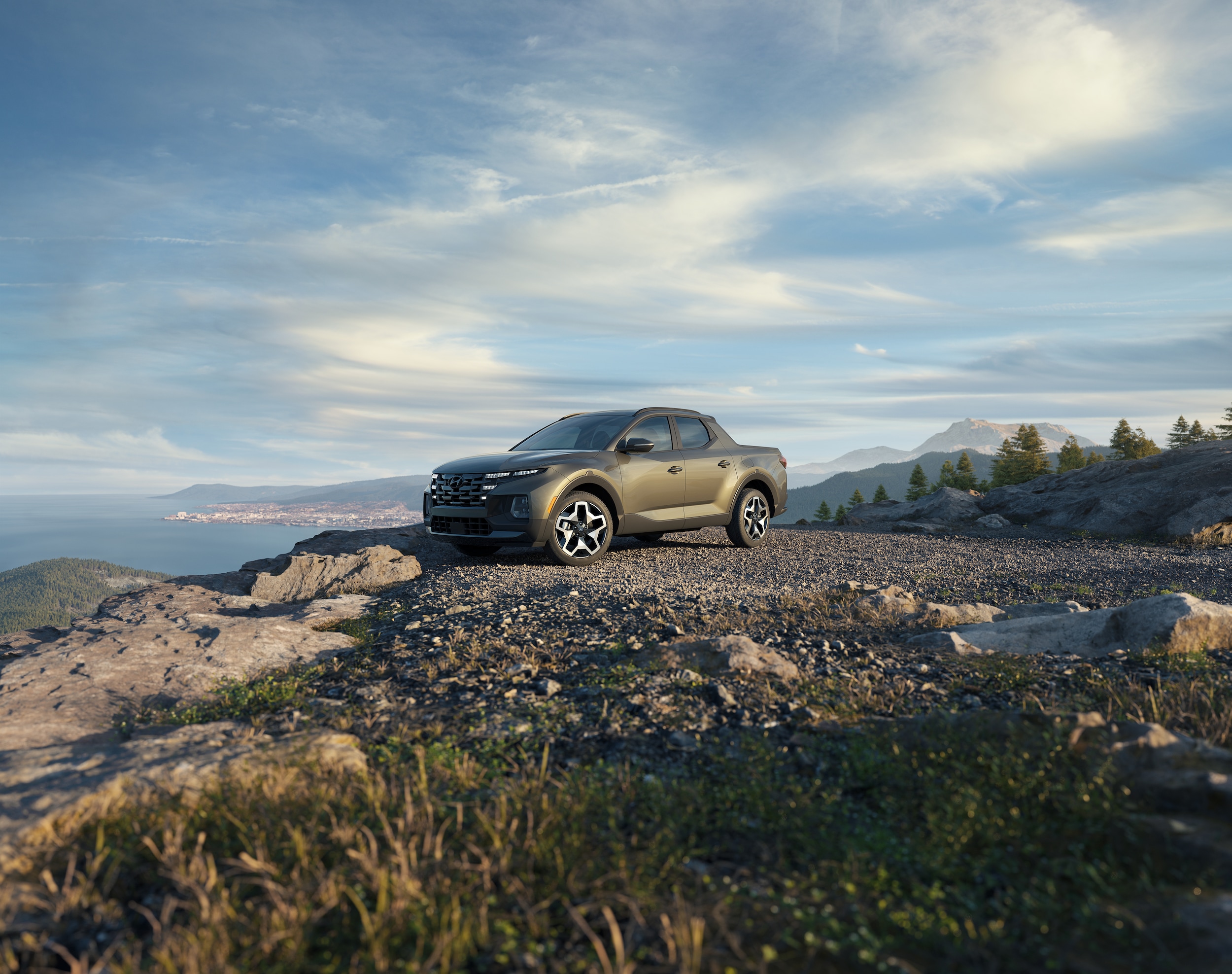  2026 Hyundai Santa Cruz parked on a ridge