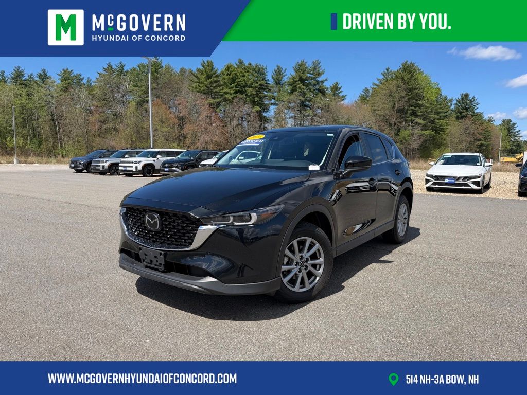 2023 Mazda CX-5 S Preferred package Auto AWD's photo