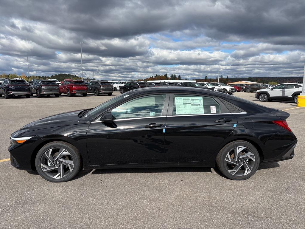 2025 Hyundai Elantra Hybrid Limited photo 2
